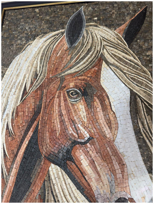 Mosaico de Piedra Natural “Caballo Majestuoso” – 100 × 80 cm
(Handmade Natural Stone Mosaic “Majestic Horse” – 100 × 80 cm)