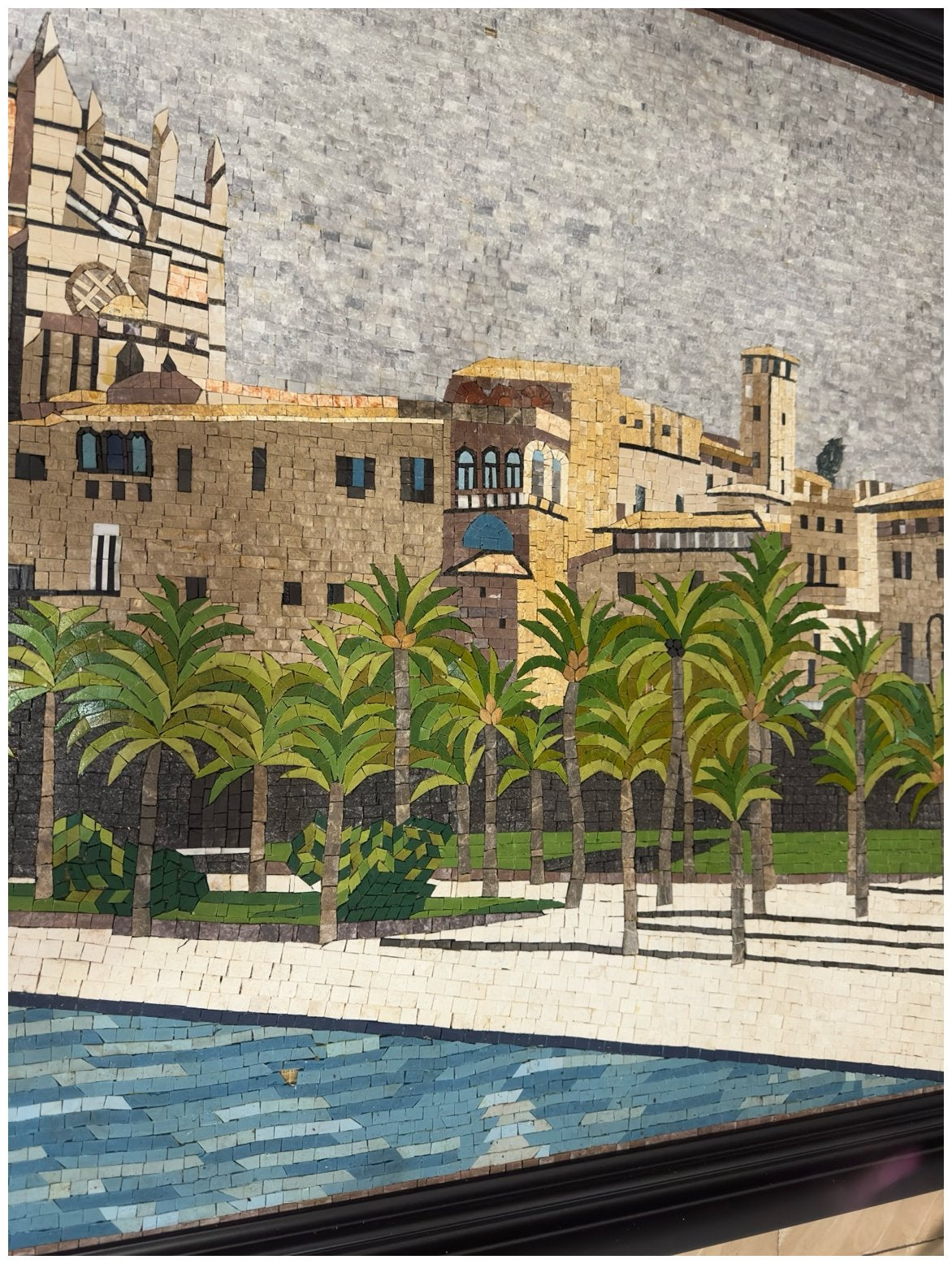 Mosaico de Piedra Natural “Catedral de Palma de Mallorca” – 100 × 150 cm
(Handmade Natural Stone Mosaic “Cathedral of Palma de Mallorca” – 100 × 150 cm)
